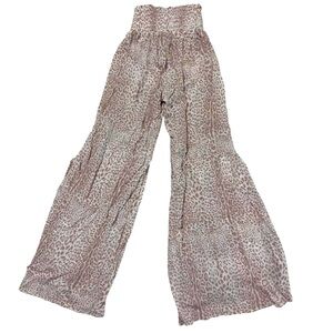 Pink cheetah print flowy pants!🐆👛